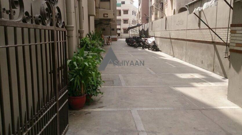 2 Bedrooms flat