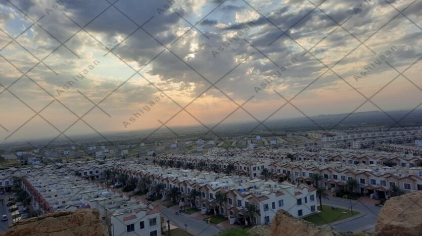 villa for sale in Bahria Town Karachi