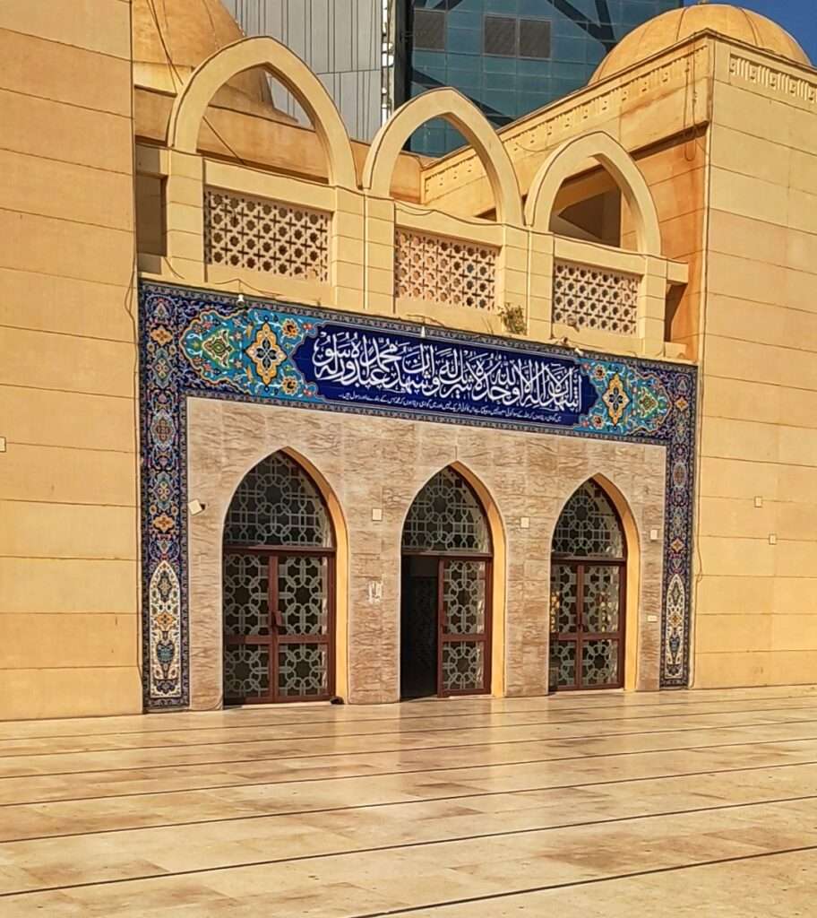 The Largest & Famous Mosques in Karachi 2 Mosques