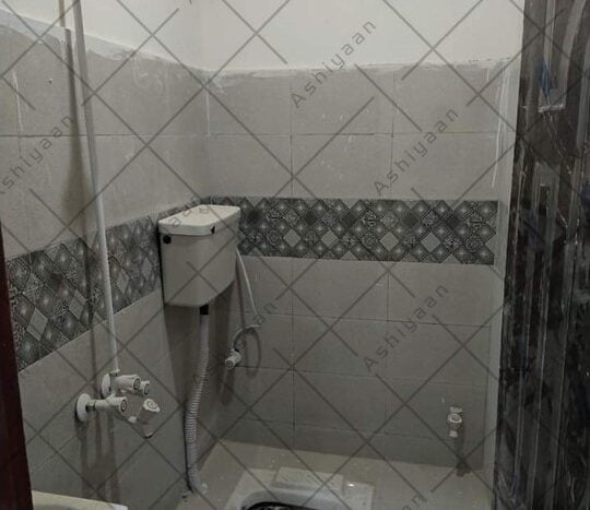 Portion for sale in Mehmoodabad