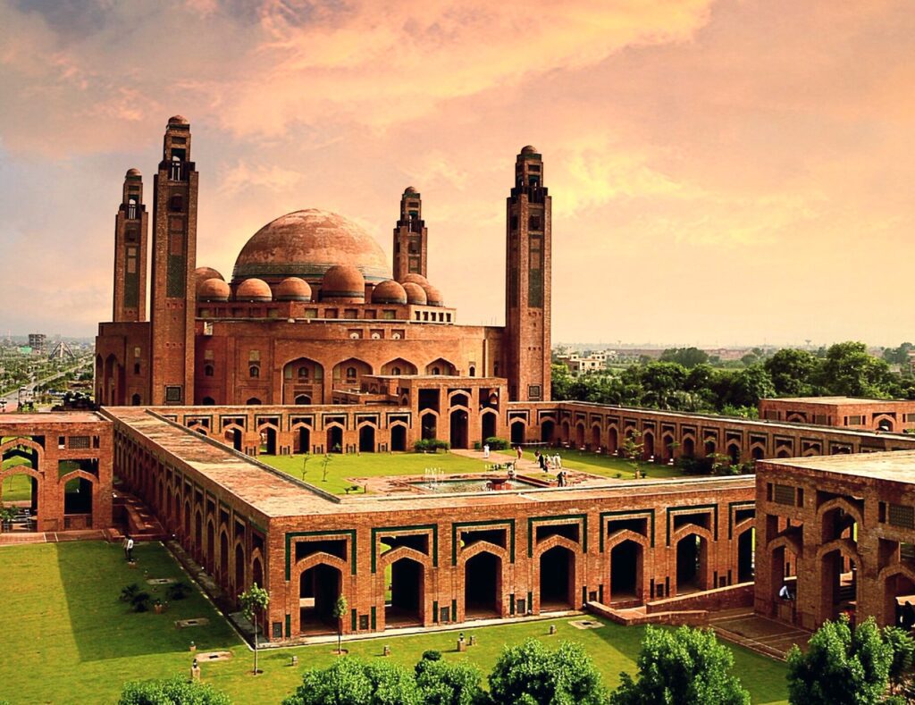 10 Marla Plot for Sale in Bahria Town Lahore Overseas B 1 10 Marla Plot for Sale in Bahria Town Lahore Overseas B